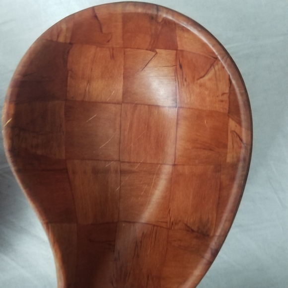 Vintage mid century wood parquet pattern walnut color salad bowls set of 7 - Picture 5 of 9